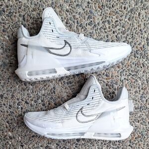 Nike Lebron Witness 6 EP White Metallic Pewter Color Size Mens SiE 8.5